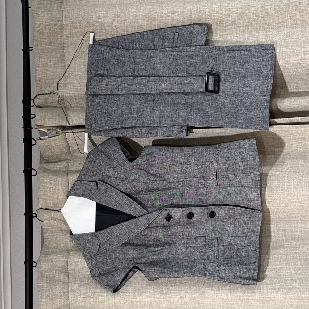 Ann Taylor Women's Gray Suit with Belt